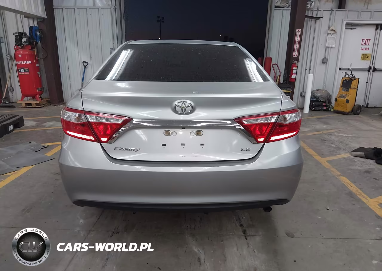 2016 Toyota Camry Le VIN:4T1BF1FK5GU237913 - 16