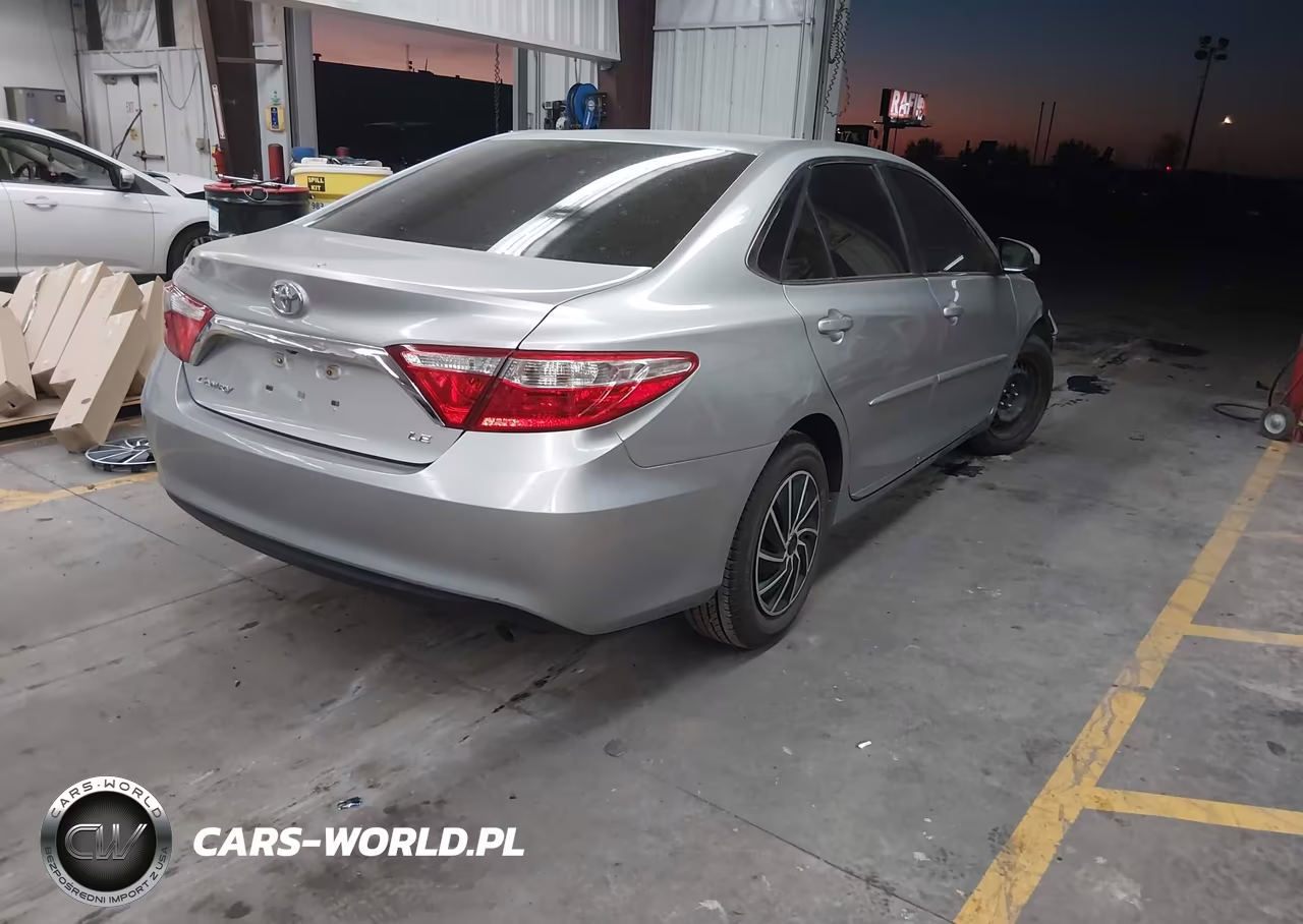 2016 Toyota Camry Le VIN:4T1BF1FK5GU237913 - 4
