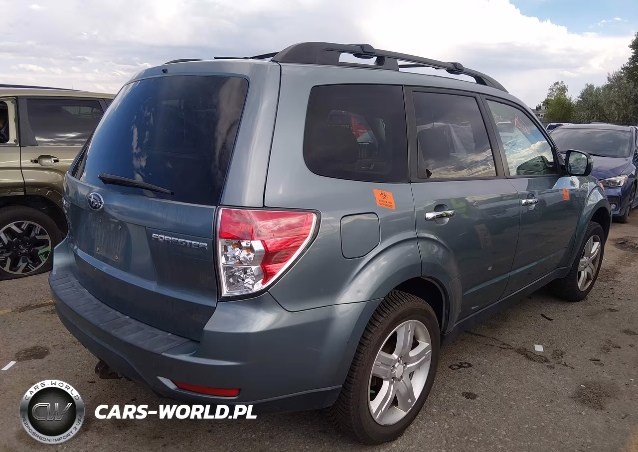 2010 Subaru Forester 2.5X Premium VIN:JF2SH6CC9AG793979 - 4