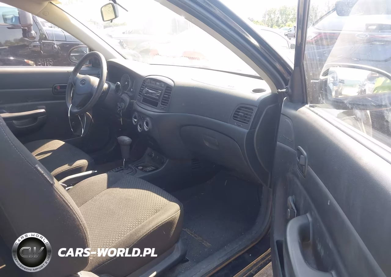2009 Hyundai Accent Gs VIN:KMHCM36C89U131277 - 5