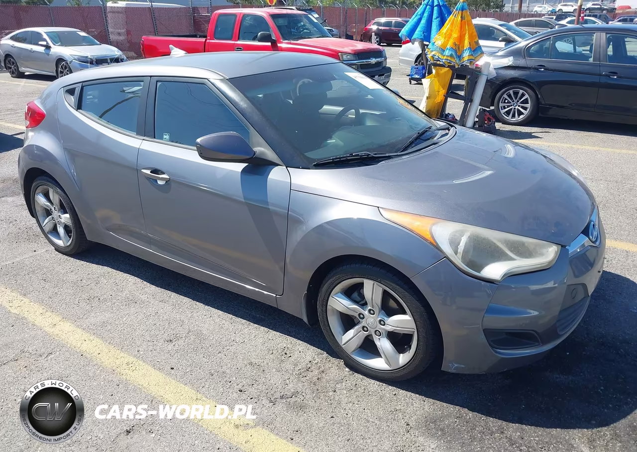 2012 Hyundai Veloster Base W-Black