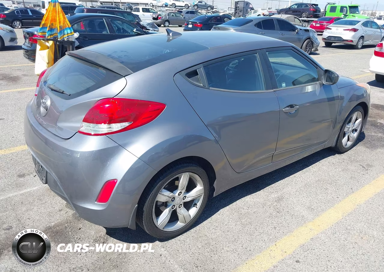 2012 Hyundai Veloster Base W-Black VIN:KMHTC6AD0CU055758 - 4