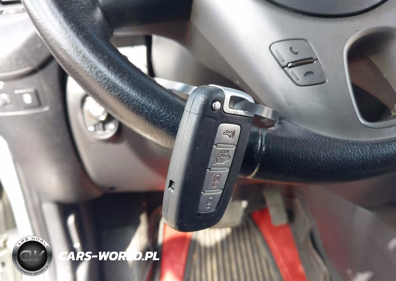 2011 Kia Soul + VIN:KNDJT2A28B7725928 - 11