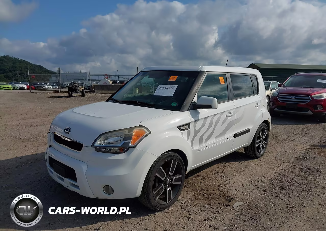 2011 Kia Soul + VIN:KNDJT2A28B7725928 - 2