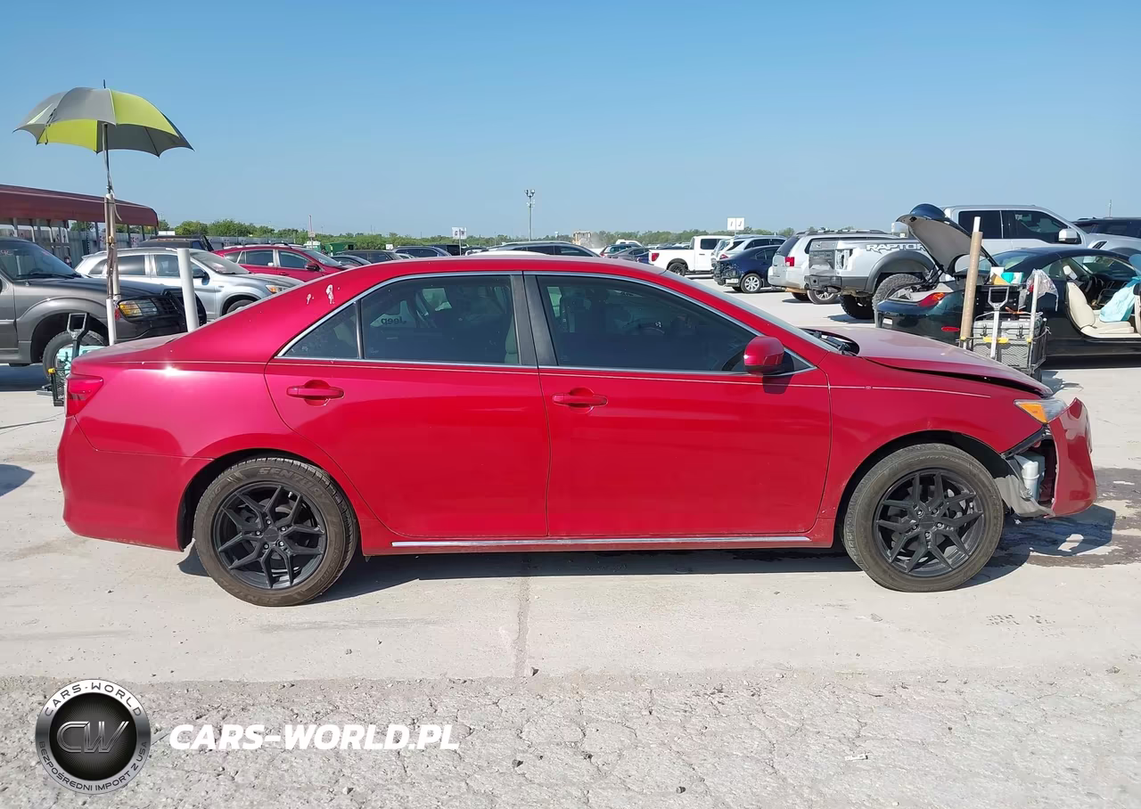 2014 Toyota Camry Le VIN:4T4BF1FK6ER388231 - 13