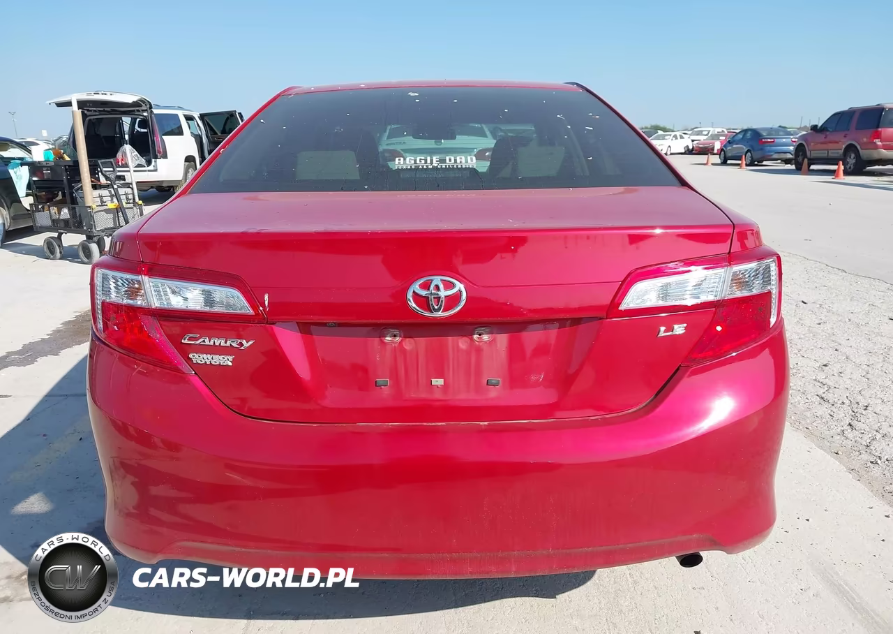 2014 Toyota Camry Le VIN:4T4BF1FK6ER388231 - 16