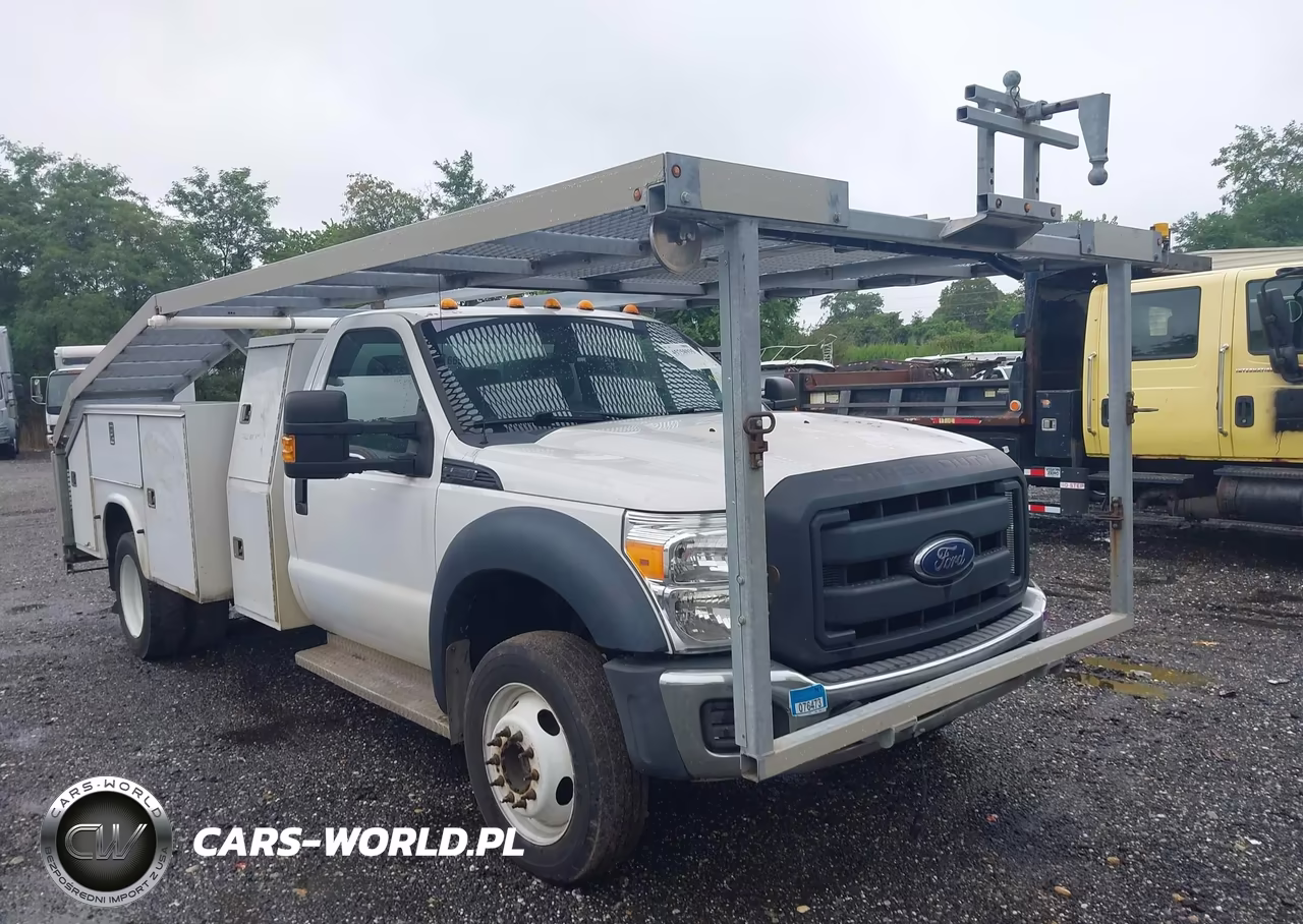 2015 Ford F-550 Chassis Xl
