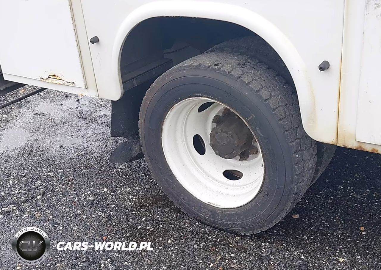 2015 Ford F-550 Chassis Xl VIN:1FDUF5HY0FEC42575 - 11
