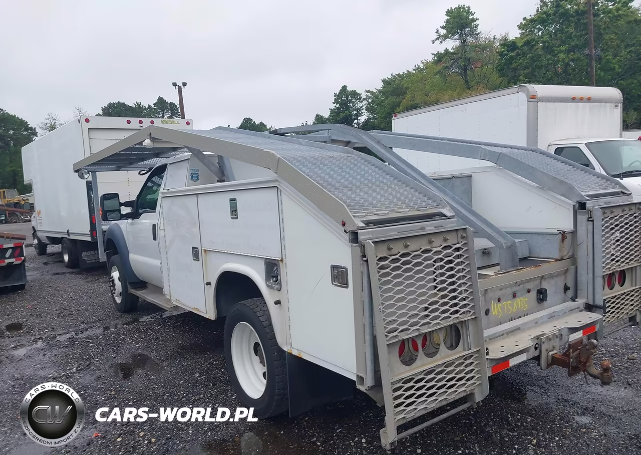 2015 Ford F-550 Chassis Xl VIN:1FDUF5HY0FEC42575 - 3