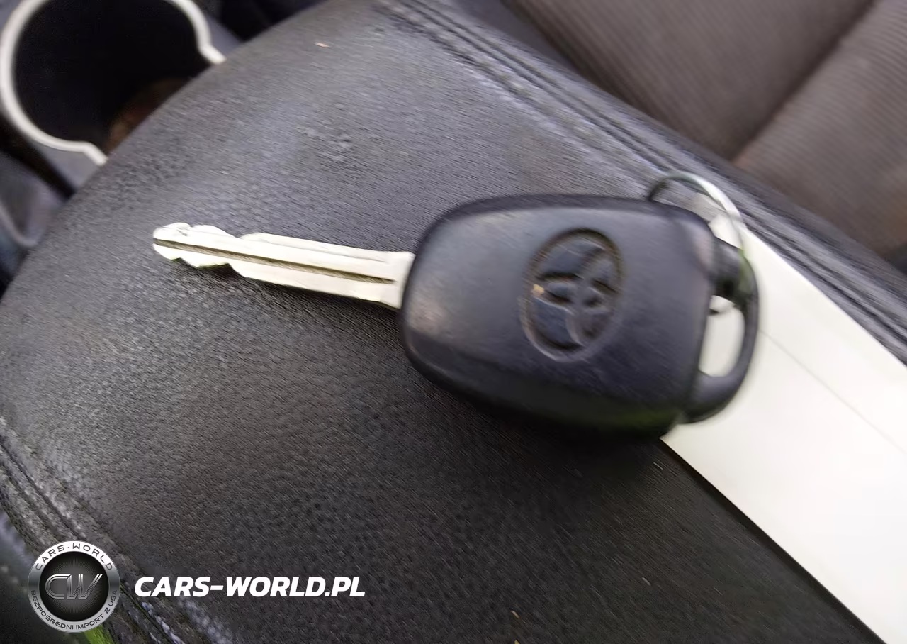 2018 Toyota Corolla Se VIN:5YFBURHE3JP774073 - 11