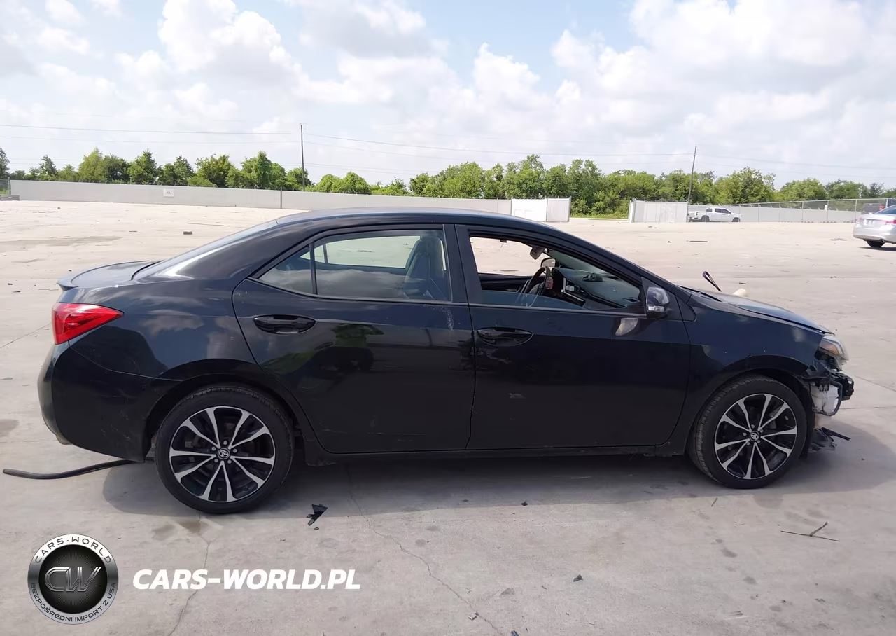 2018 Toyota Corolla Se VIN:5YFBURHE3JP774073 - 13