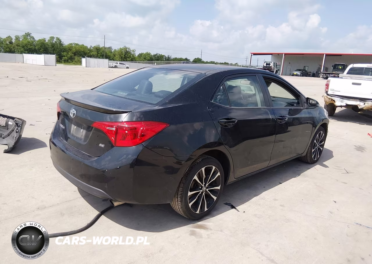 2018 Toyota Corolla Se VIN:5YFBURHE3JP774073 - 4