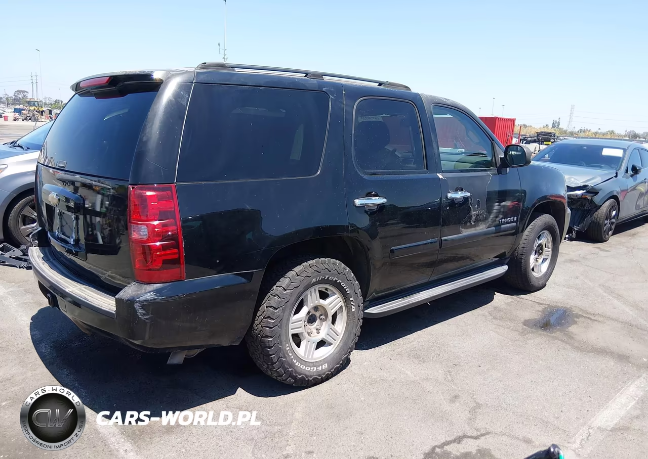 2007 Chevrolet Tahoe Ls VIN:1GNFC13C07J262058 - 4