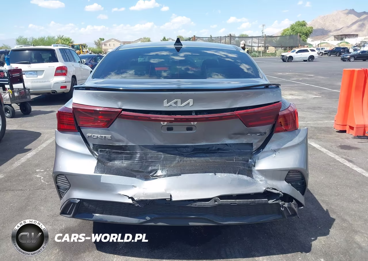 2024 Kia Forte Gt-Line VIN:3KPF54AD4RE785745 - 16
