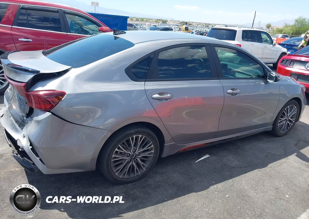 2024 Kia Forte Gt-Line VIN:3KPF54AD4RE785745 - 17