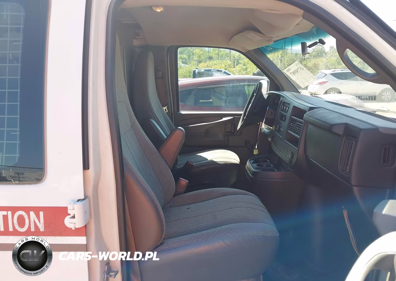 2011 Chevrolet Express 2500 Work Van VIN:1GCWGFBA5B1146227 - 5