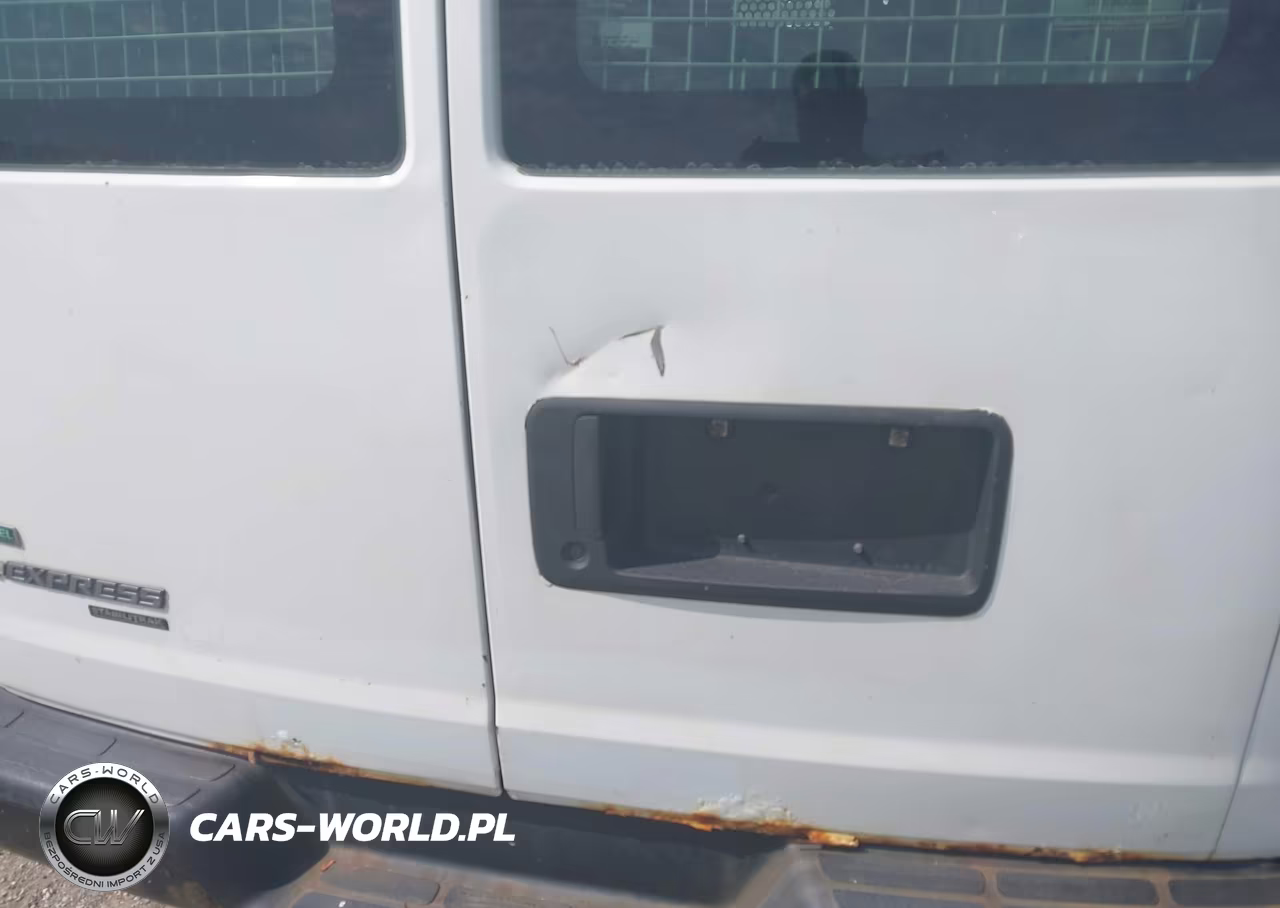 2011 Chevrolet Express 2500 Work Van VIN:1GCWGFBA5B1146227 - 6