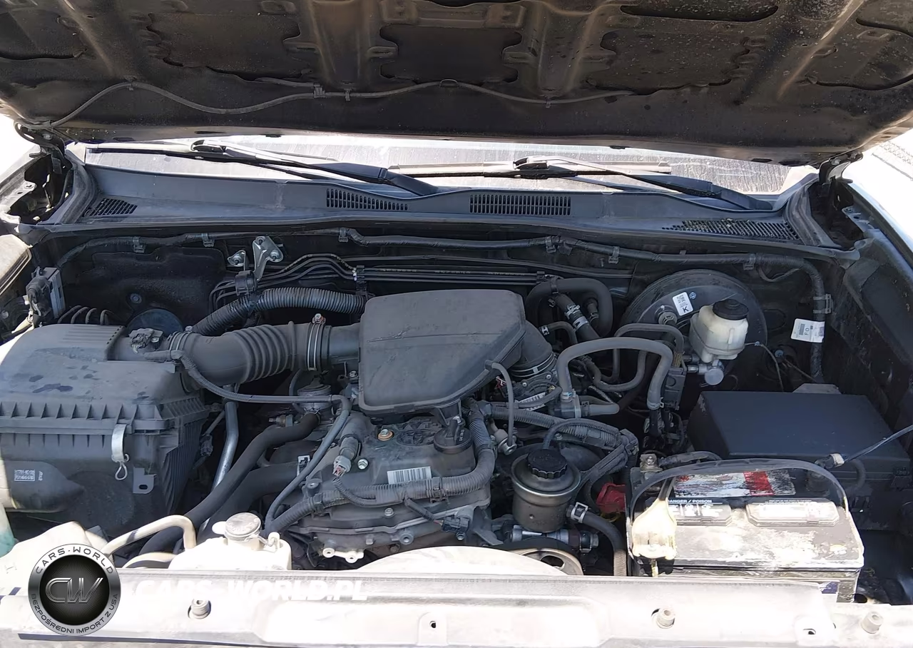 2018 Toyota Tacoma Sr5 VIN:5TFAX5GN9JX130737 - 10