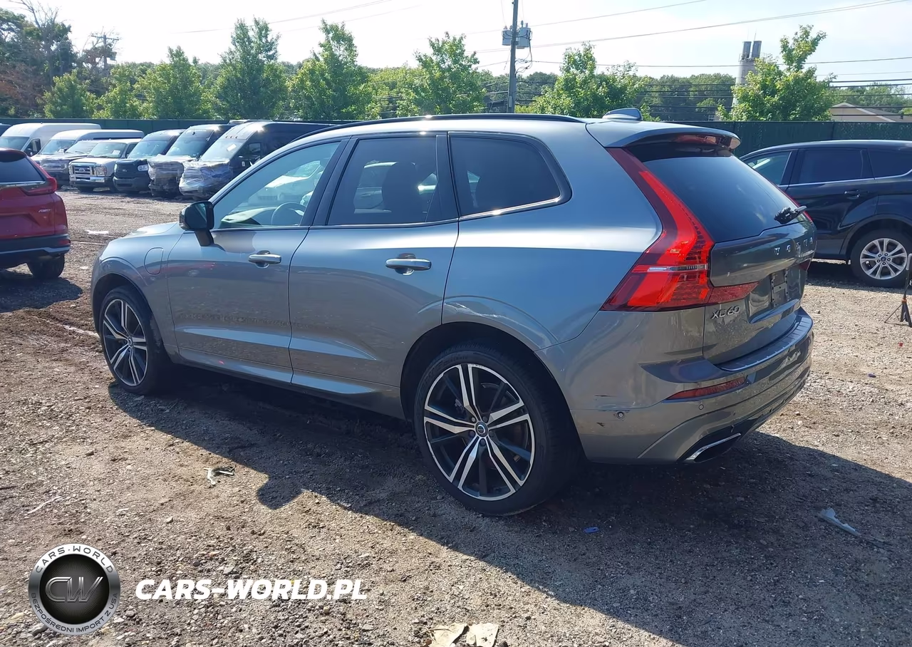 2021 Volvo Xc60 Recharge Plug-In Hybrid T8 R-Design VIN:YV4BR0DM9M1814057 - 3