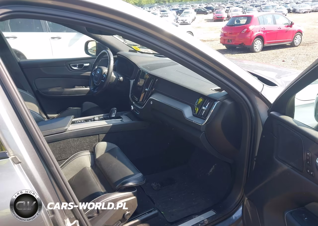 2021 Volvo Xc60 Recharge Plug-In Hybrid T8 R-Design VIN:YV4BR0DM9M1814057 - 5