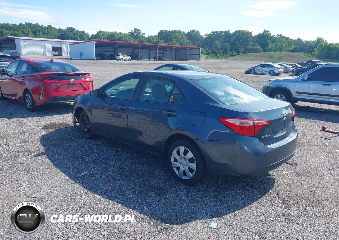 2017 Toyota Corolla Le VIN:2T1BURHE9HC915402 - 3