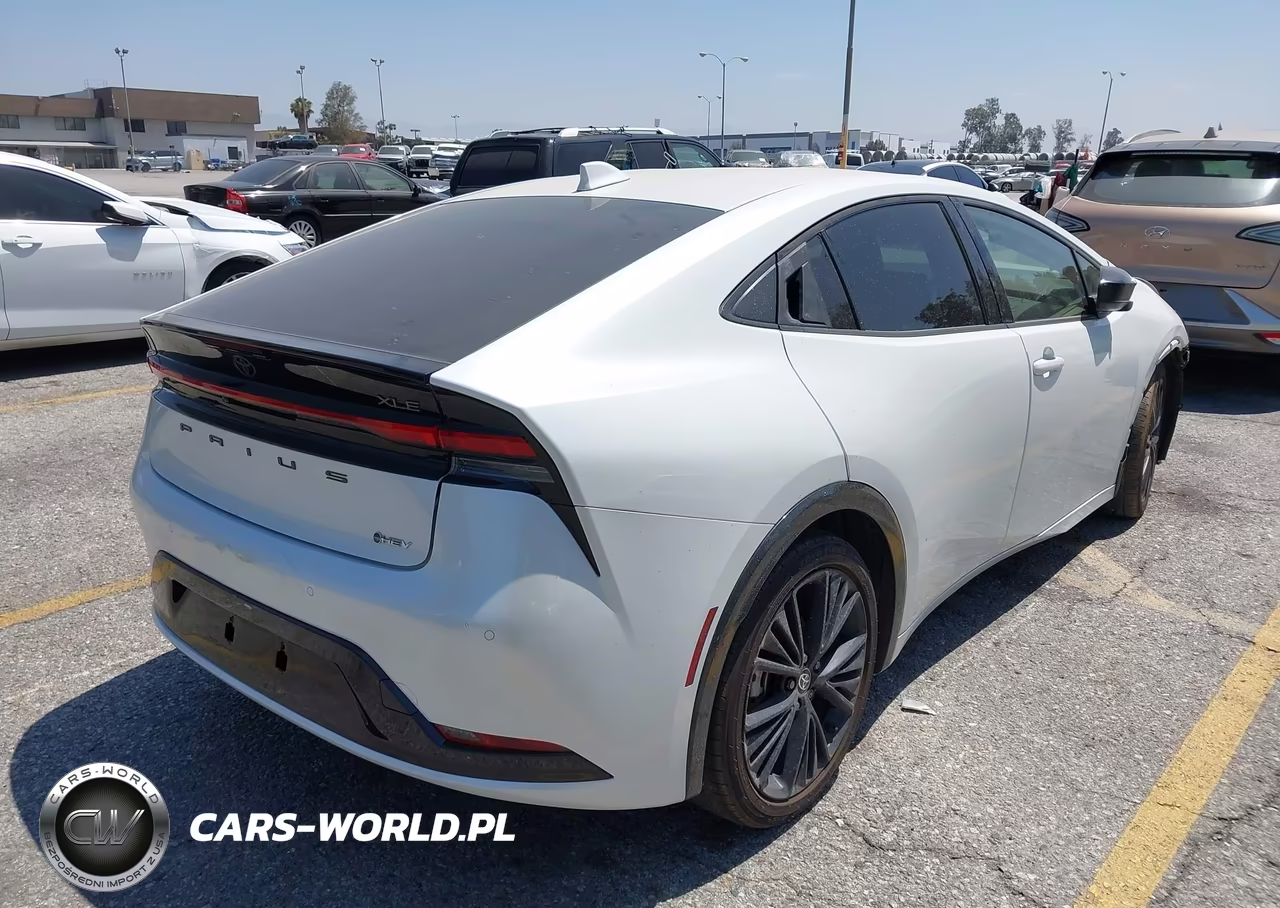2023 Toyota Prius Xle VIN:JTDACAAU6P3005277 - 4
