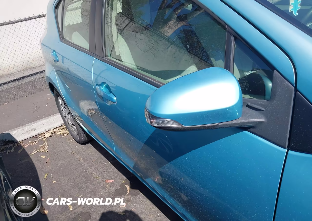 2014 Toyota Prius C One VIN:JTDKDTB34E1084945 - 13