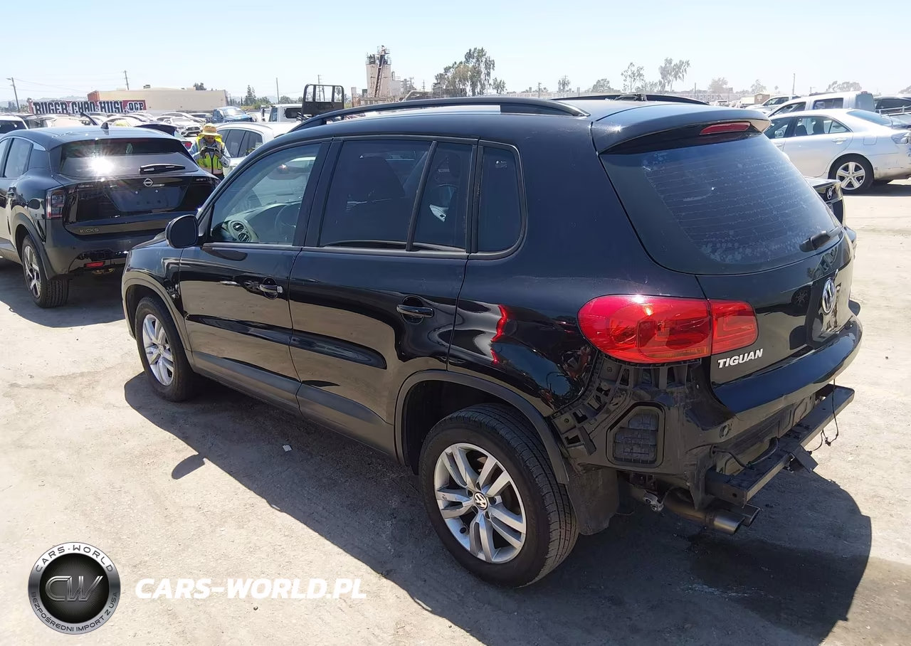 2015 Volkswagen Tiguan S VIN:WVGAV7AXXFW566632 - 3