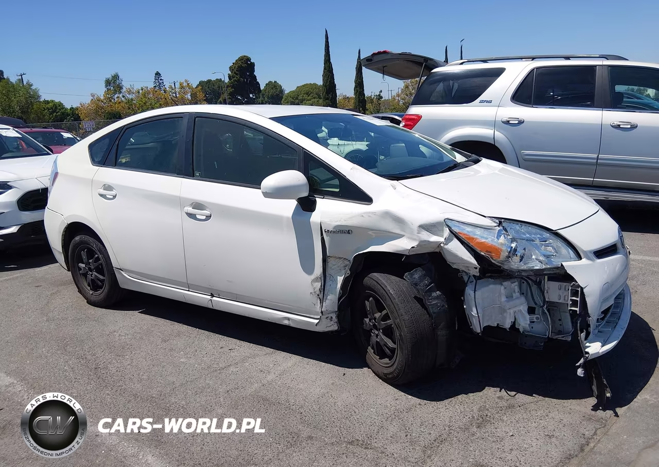 2013 Toyota Prius Two VIN:JTDKN3DUXD5547147 - 13