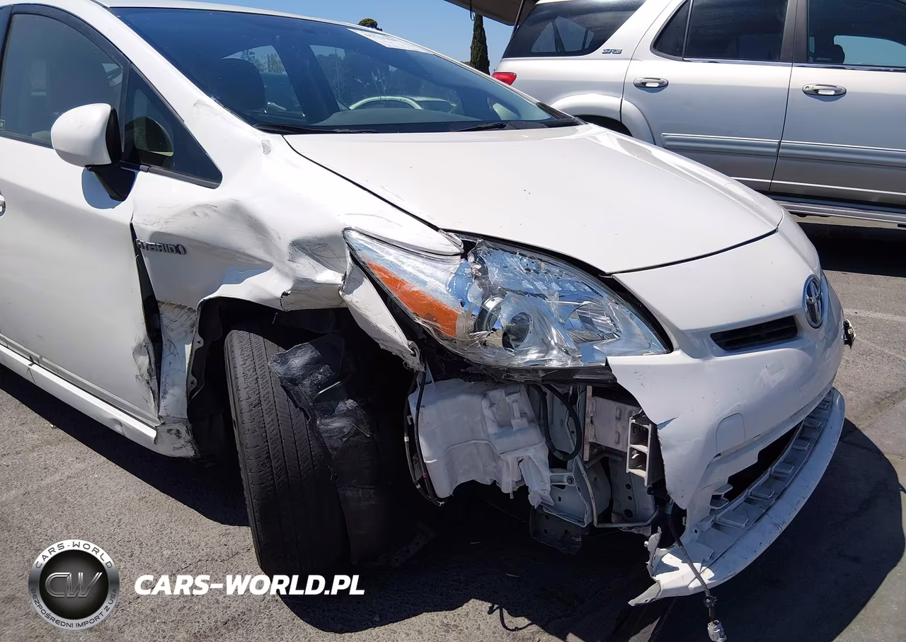 2013 Toyota Prius Two VIN:JTDKN3DUXD5547147 - 6