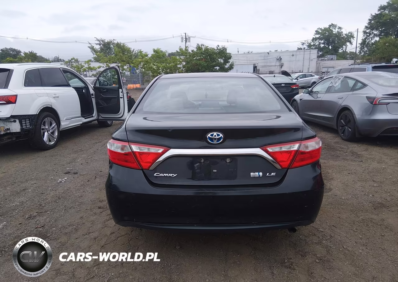 2015 Toyota Camry Hybrid Le VIN:4T1BD1FK8FU159325 - 16