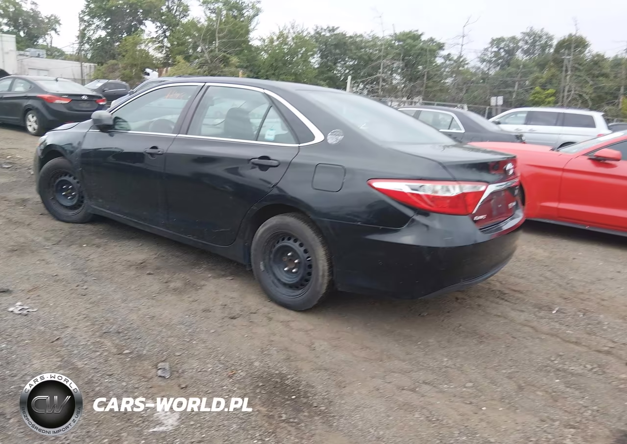 2015 Toyota Camry Hybrid Le VIN:4T1BD1FK8FU159325 - 3