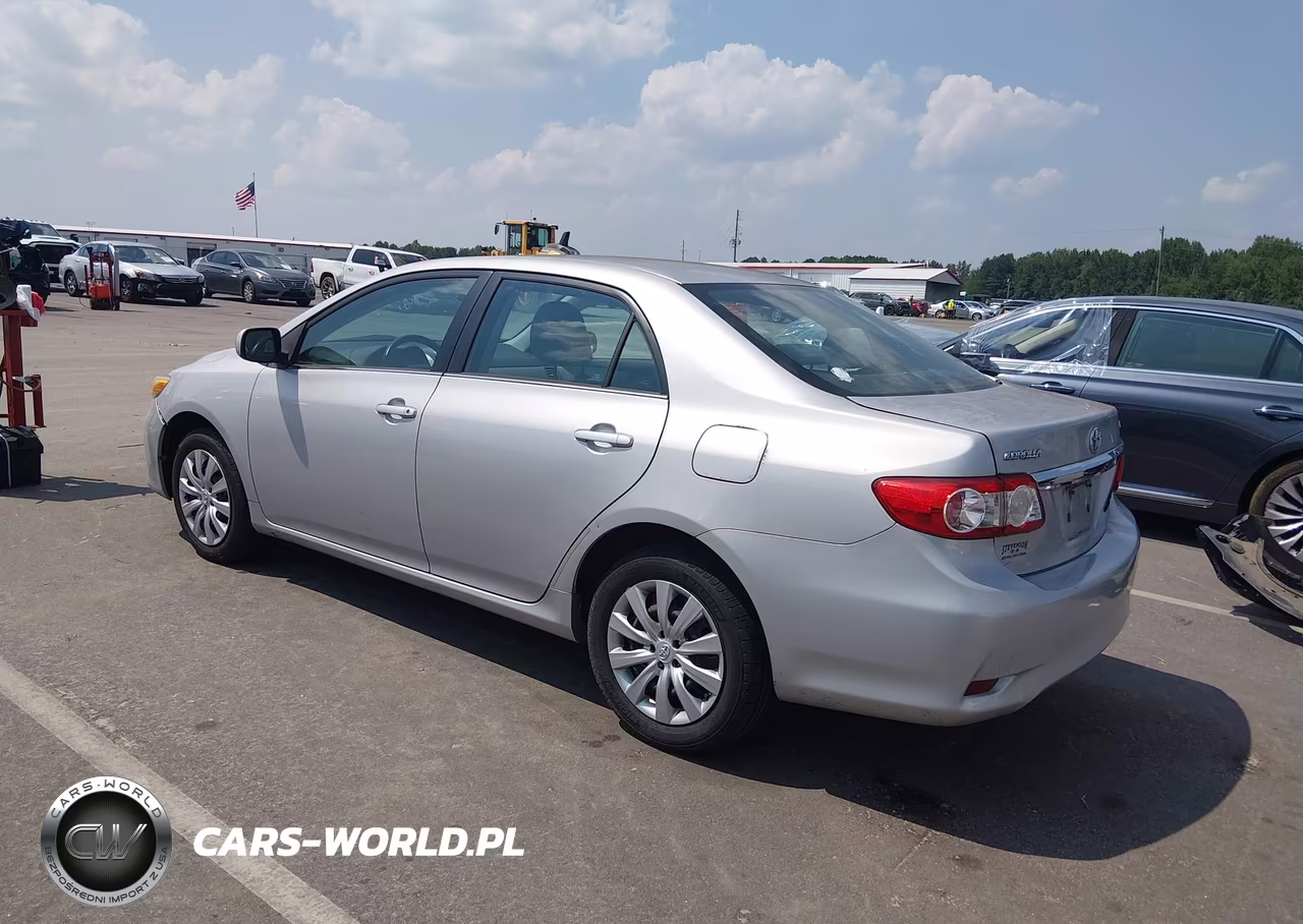 2013 Toyota Corolla Le VIN:2T1BU4EE6DC968320 - 3