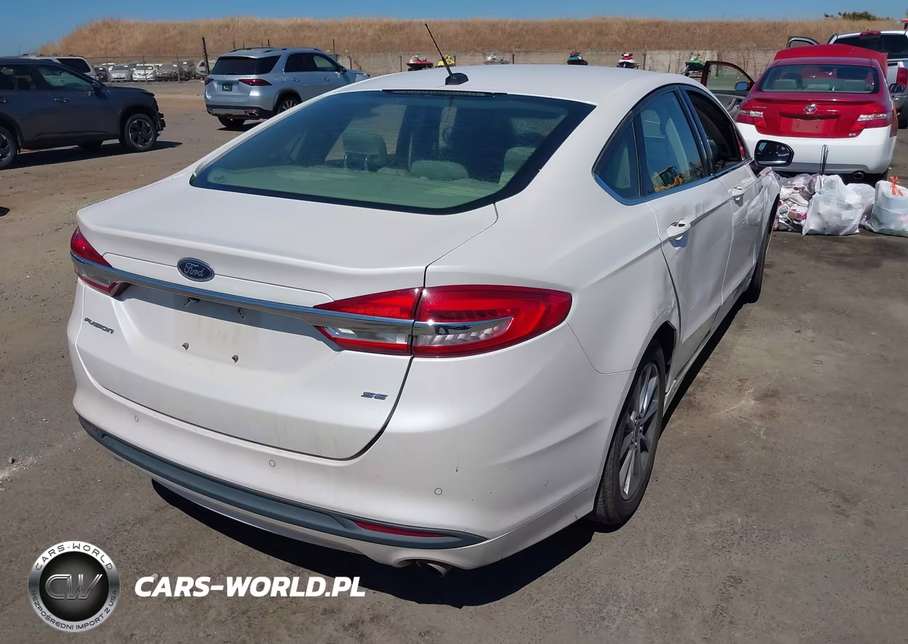 2017 Ford Fusion Se VIN:3FA6P0H70HR142356 - 4