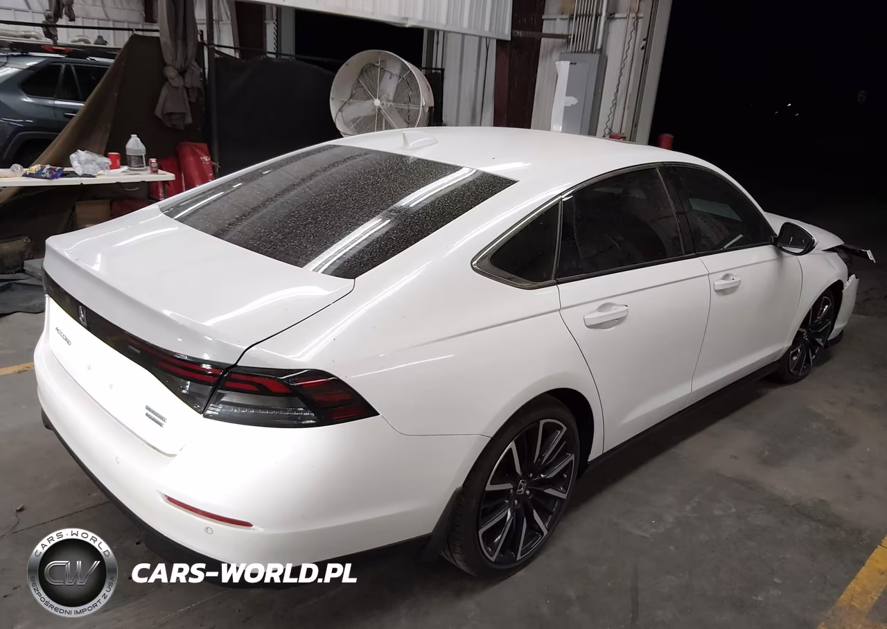 2024 Honda Accord Hybrid Touring VIN:1HGCY2F89RA014552 - 4
