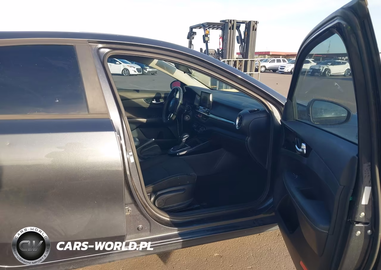 2019 Kia Forte S VIN:3KPF34AD5KE011967 - 5