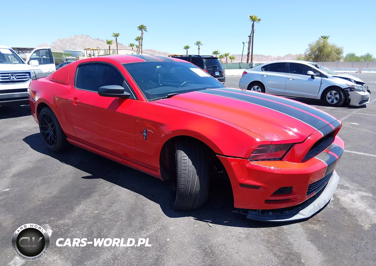 2013 Ford Mustang V6