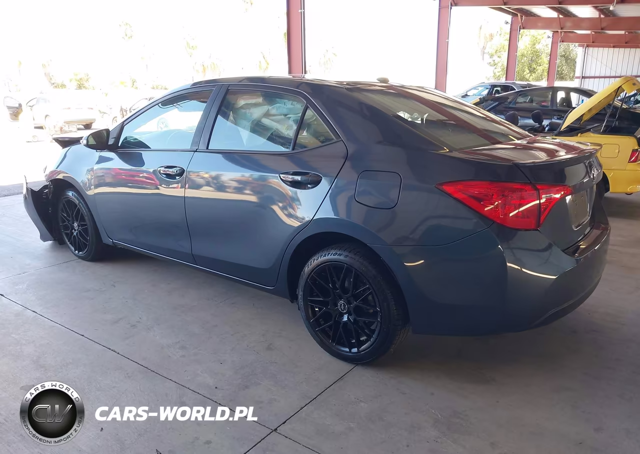 2017 Toyota Corolla Xse VIN:5YFBURHE2HP679546 - 3