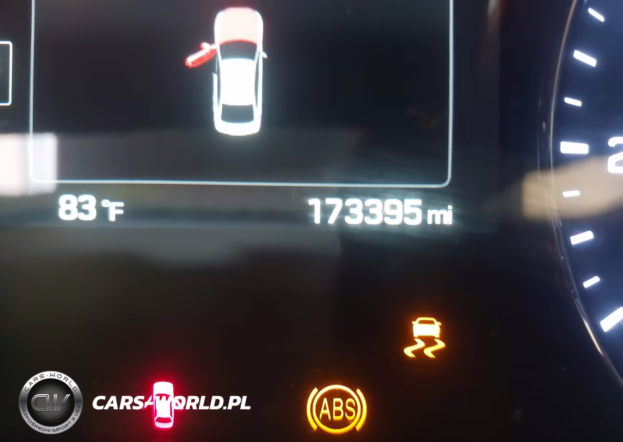 2015 Hyundai Genesis 3.8 VIN:KMHGN4JE4FU054173 - 16