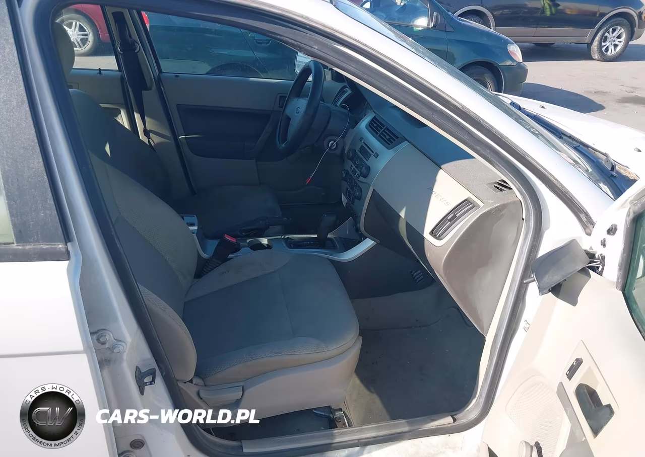 2011 Ford Focus S VIN:1FAHP3EN6BW145294 - 5