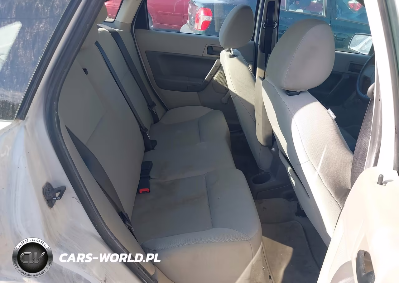 2011 Ford Focus S VIN:1FAHP3EN6BW145294 - 8