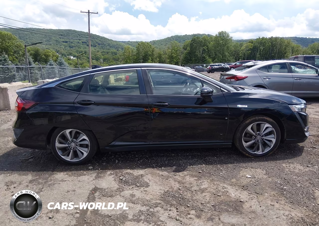 2018 Honda Clarity Plug-In Hybrid Touring VIN:JHMZC5F3XJC017786 - 13