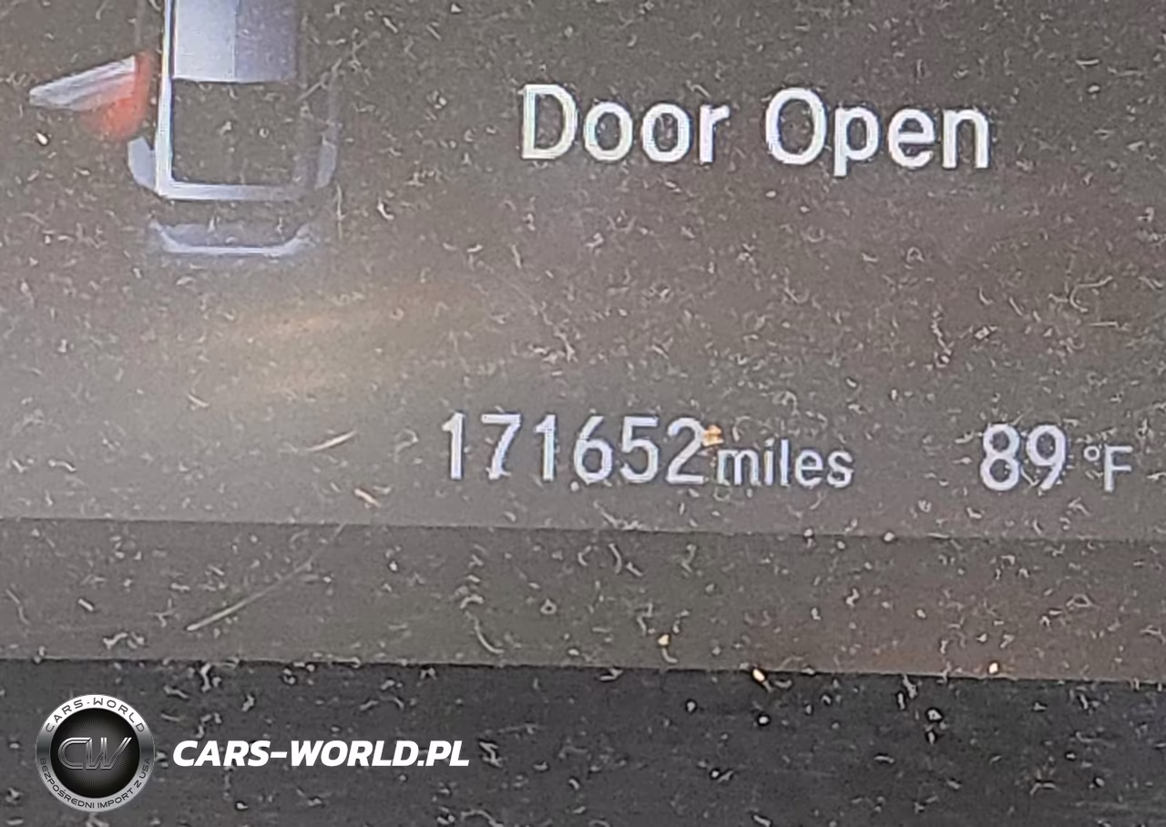 2018 Honda Clarity Plug-In Hybrid Touring VIN:JHMZC5F3XJC017786 - 15