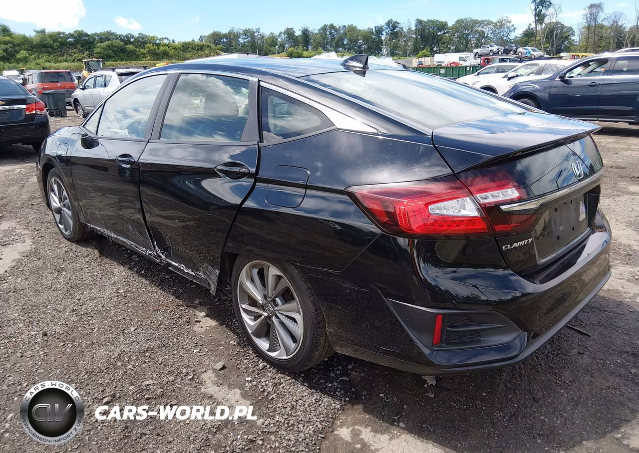 2018 Honda Clarity Plug-In Hybrid Touring VIN:JHMZC5F3XJC017786 - 3