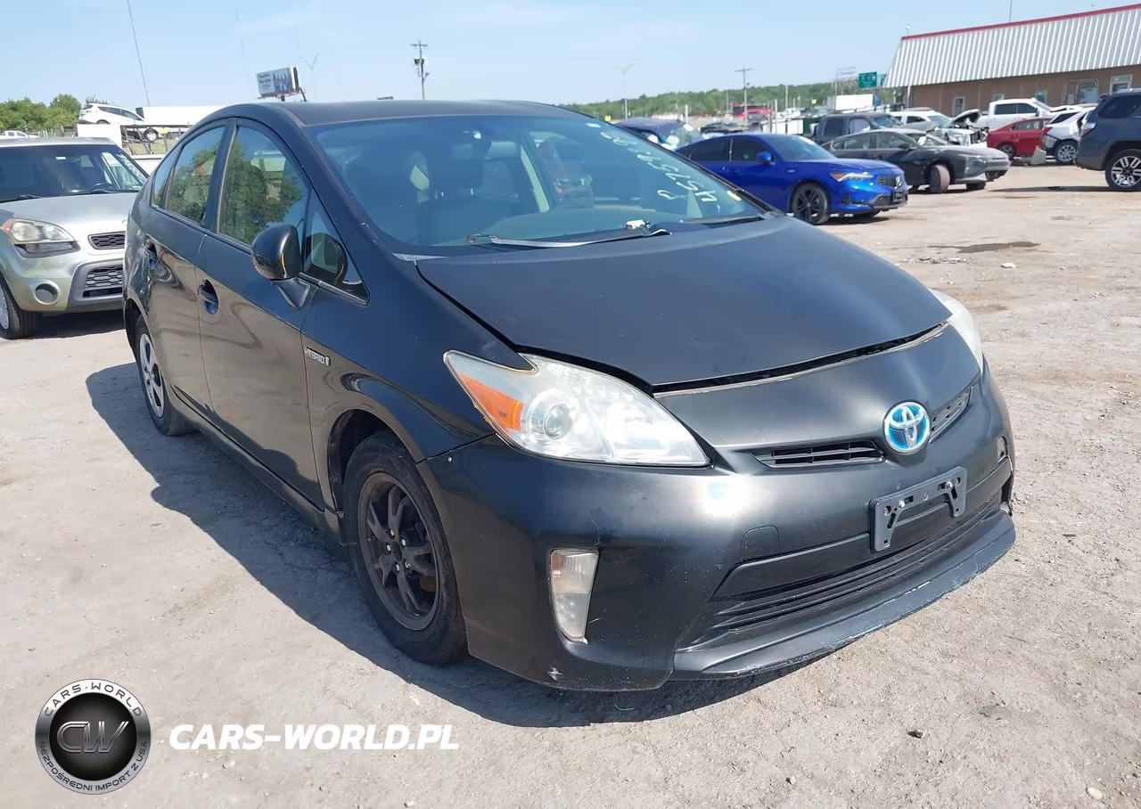 2015 Toyota Prius Two – zdjęcie 1 z 17