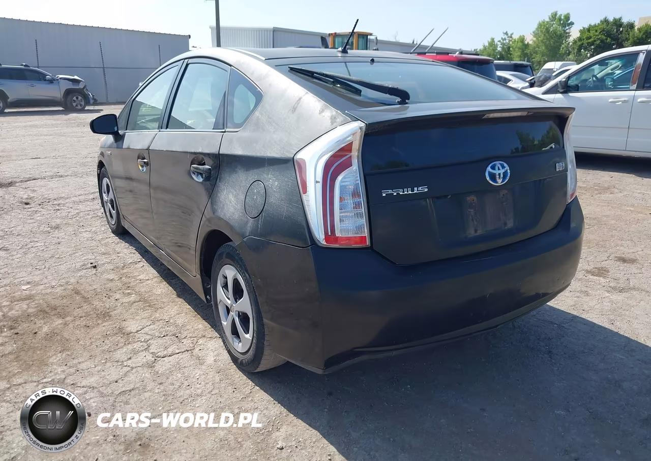 2015 Toyota Prius Two VIN:JTDKN3DU1F1942277 - 3