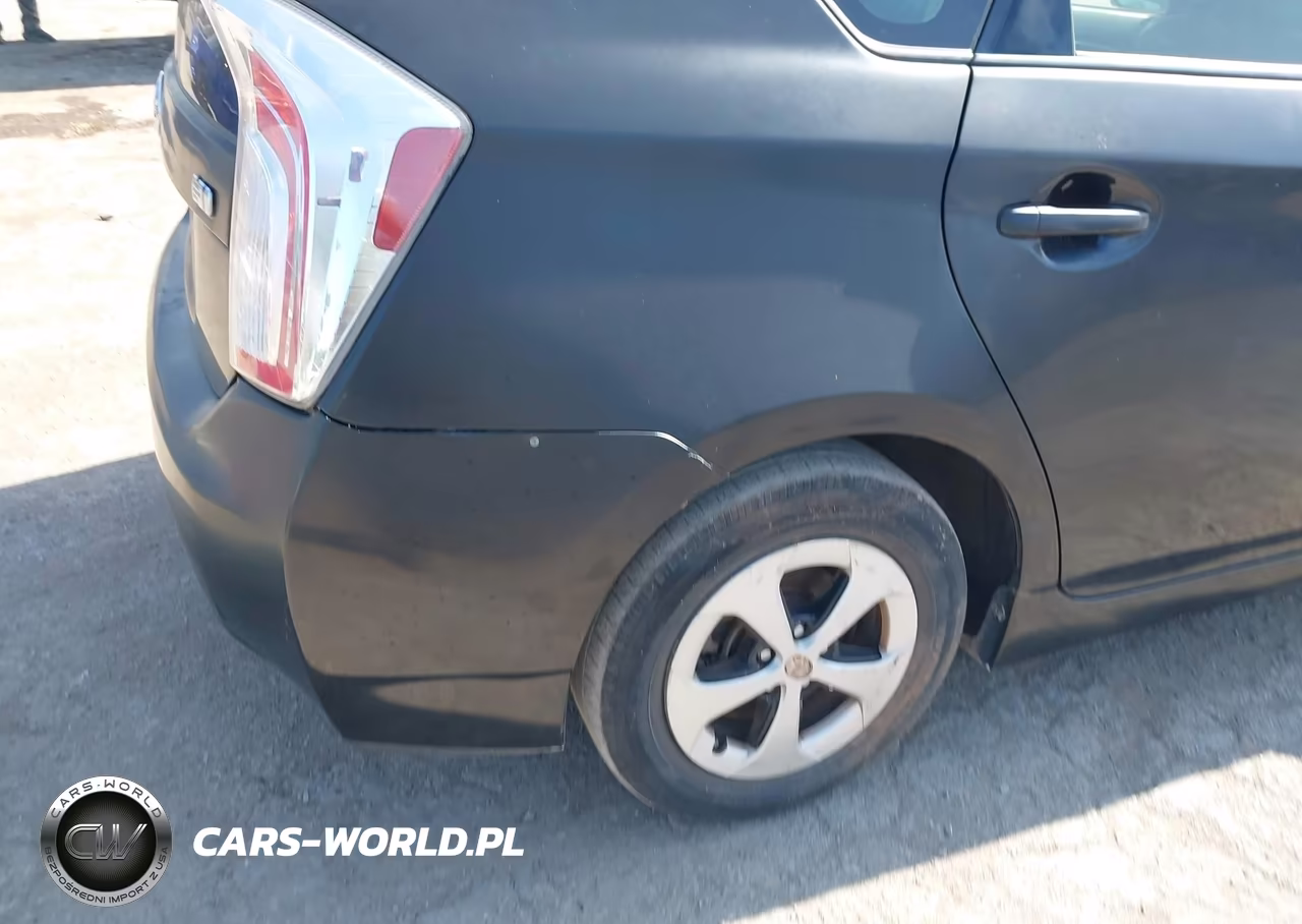 2015 Toyota Prius Two VIN:JTDKN3DU1F1942277 - 6