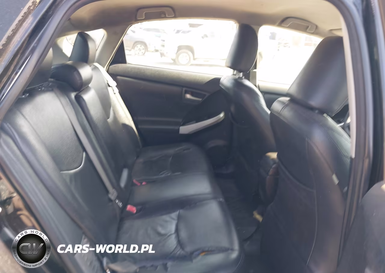 2015 Toyota Prius Two VIN:JTDKN3DU1F1942277 - 8