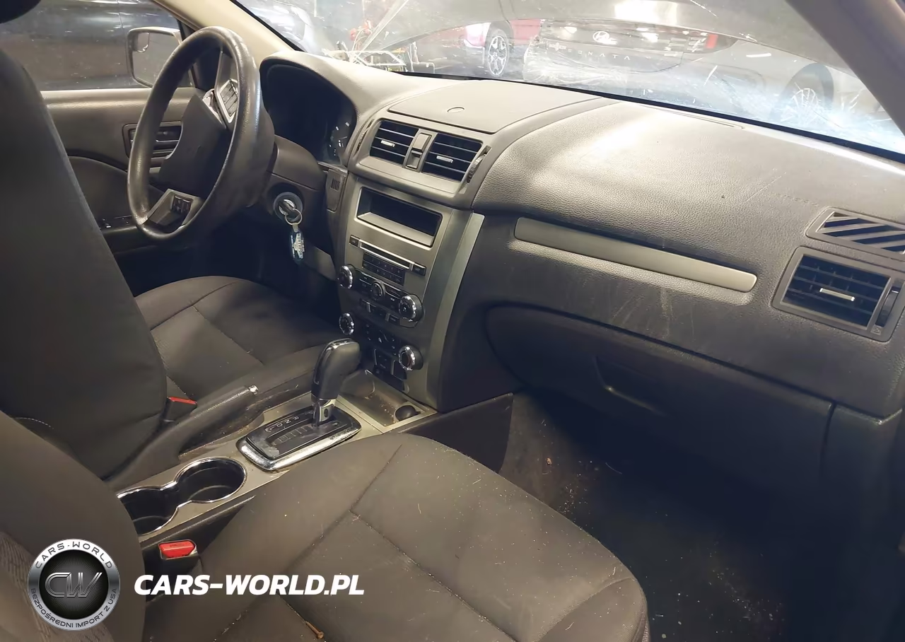 2012 Ford Fusion Se VIN:3FAHP0HA5CR111925 - 5