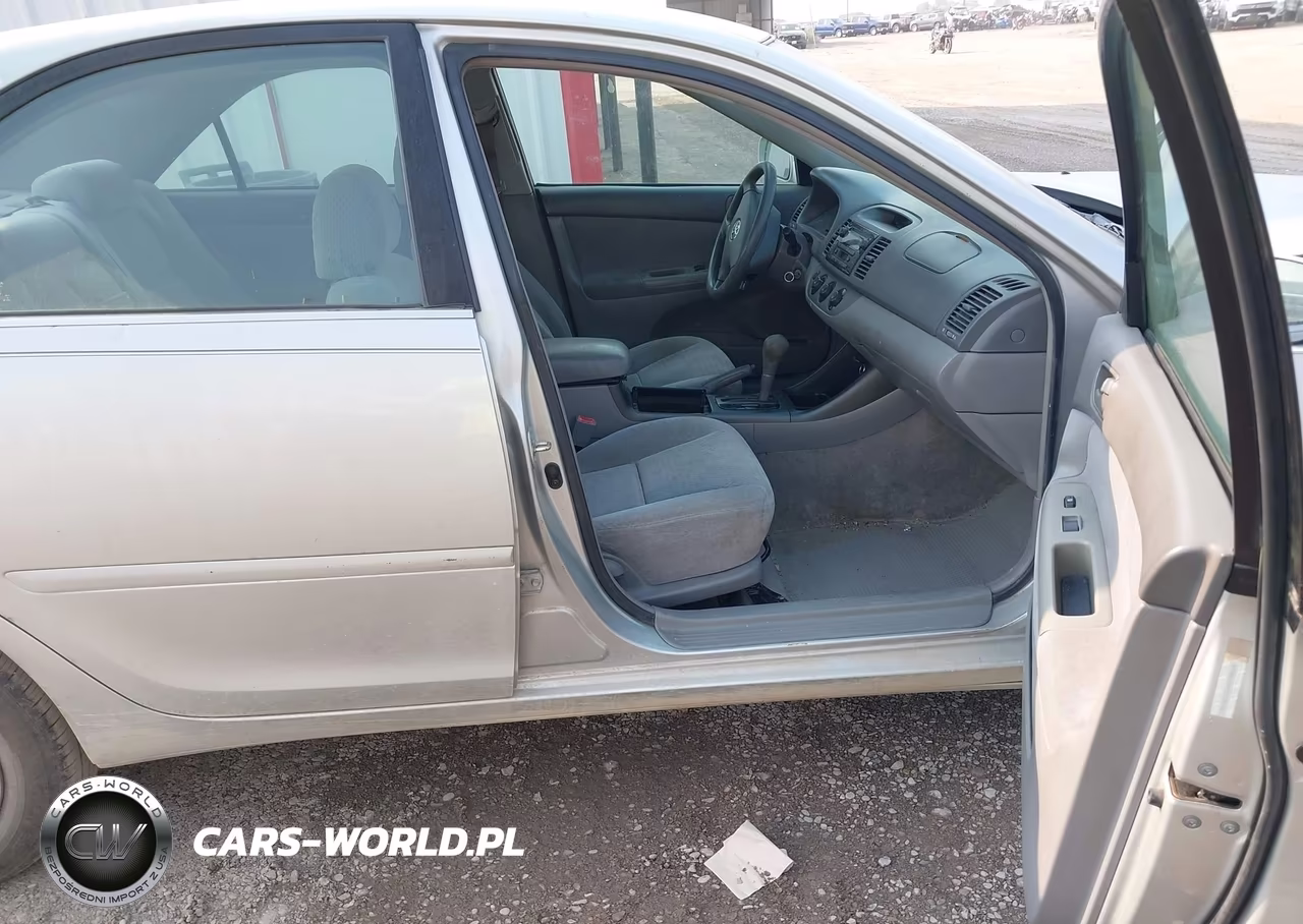 2003 Toyota Camry Le VIN:4T1BE32K43U126316 - 5